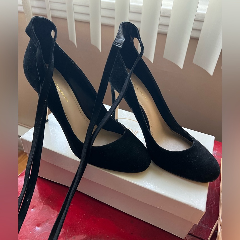 BCBG generation strapped up heels . Size 7